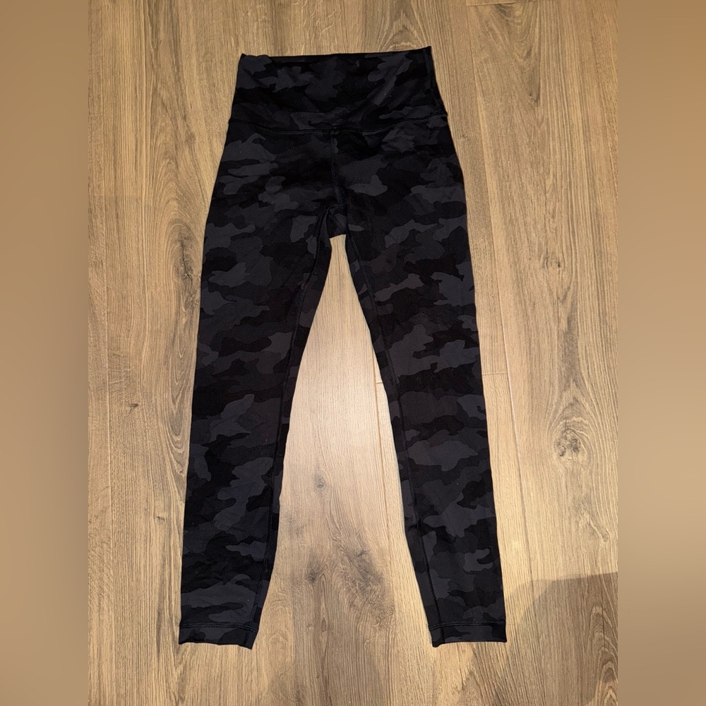 EUC lululemon align camo legging